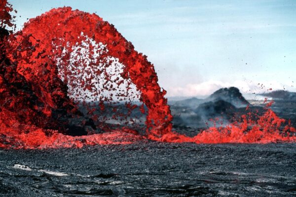 7 Science-Backed Volcanic Mud Bath Benefits for Healthy, Radiant Skin